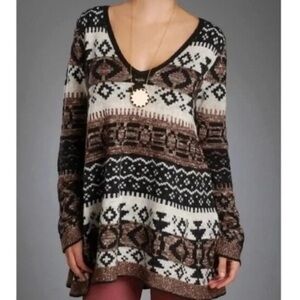 Free People sweater ⛷️